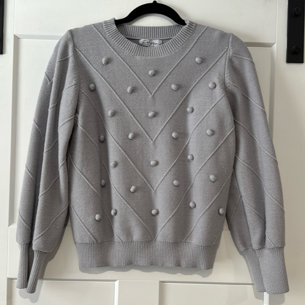 Like New Grey Patterned Sweater - image 1